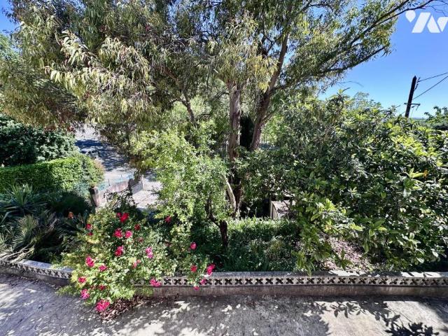 Maison en vente à Châteauneuf Grasse, Provence Alpes Côte d'Azur, 582800€