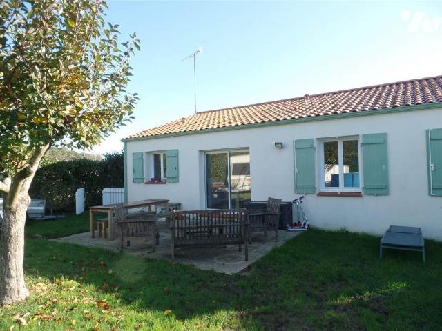 Maison en vente à Châteauneuf, Pays de la Loire, 220000€
