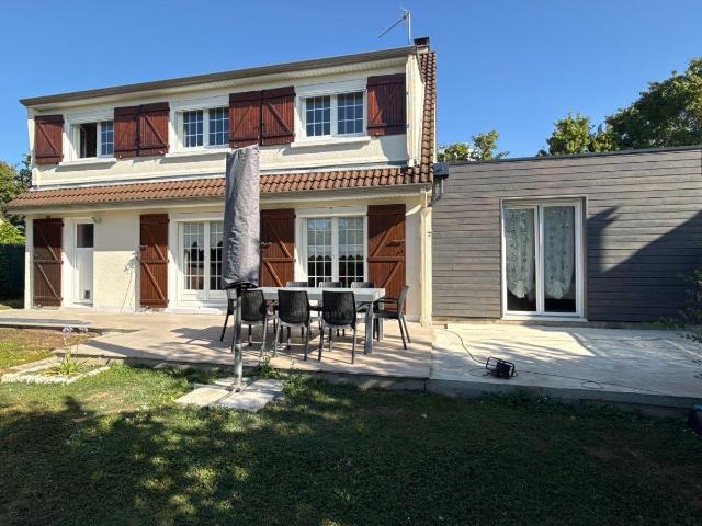 Maison en vente à Châlons en Champagne, Grand Est, 279000€