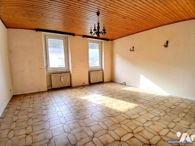 Maison en vente à Colombier Fontaine, Bourgogne Franche Comté, 75000€