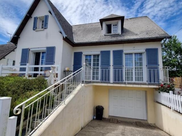 Maison en vente à Coutances, Normandie, 210000€
