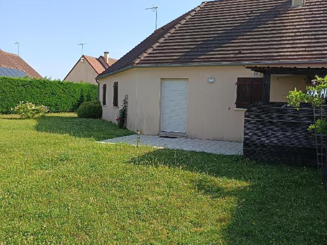 Maison en vente à Cloyes les Trois Rivières, Centre Val de Loire, 141000€