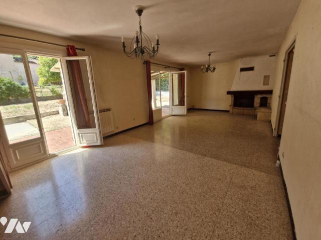 Maison en vente à Crau, Provence Alpes Côte d'Azur, 495000€
