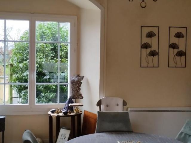 Maison en vente à Cruguel, Bretagne, 201825€
