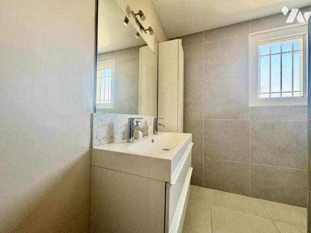 Maison en vente à Cuers, Provence Alpes Côte d'Azur, 420000€