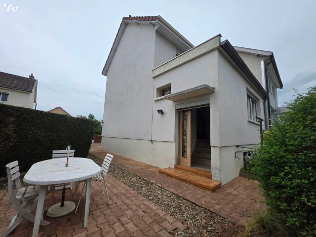 Maison en vente à Dijon, Bourgogne Franche Comté, 198282€