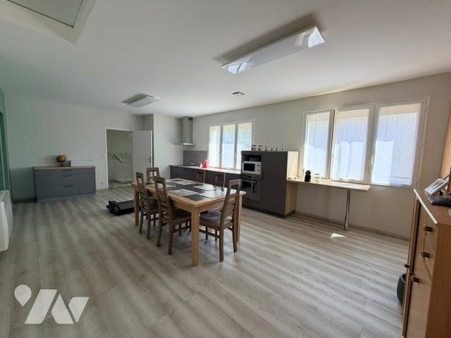 Maison en vente à Distré, Pays de la Loire, 195400€