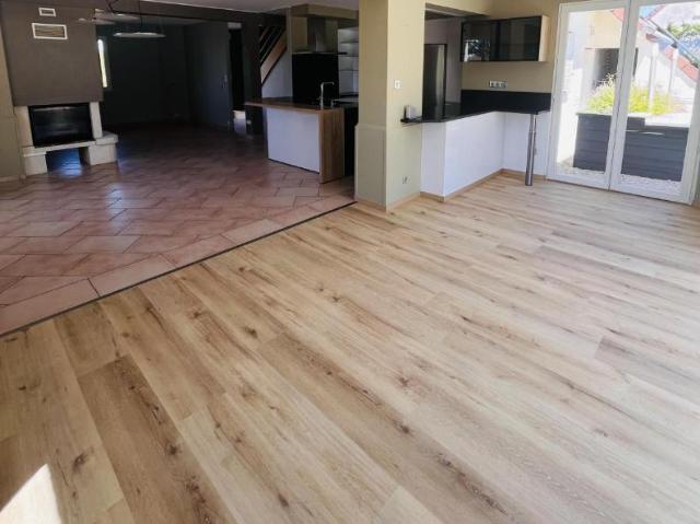 Maison en vente à Dole, Bourgogne Franche Comté, 355000€