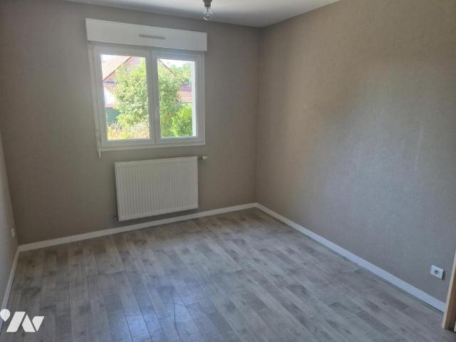 Maison en vente à École Valentin, Bourgogne Franche Comté, 365000€