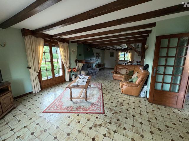 Maison en vente à École Valentin, Bourgogne Franche Comté, 390000€