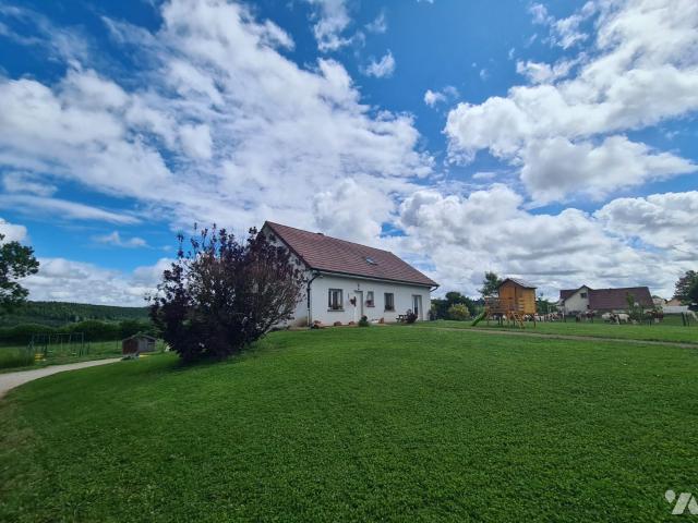 Maison en vente à Épeugney, Bourgogne Franche Comté, 275000€
