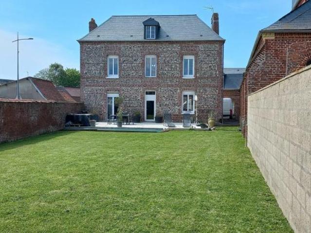 Maison en vente à Étalondes, Normandie, 327840€