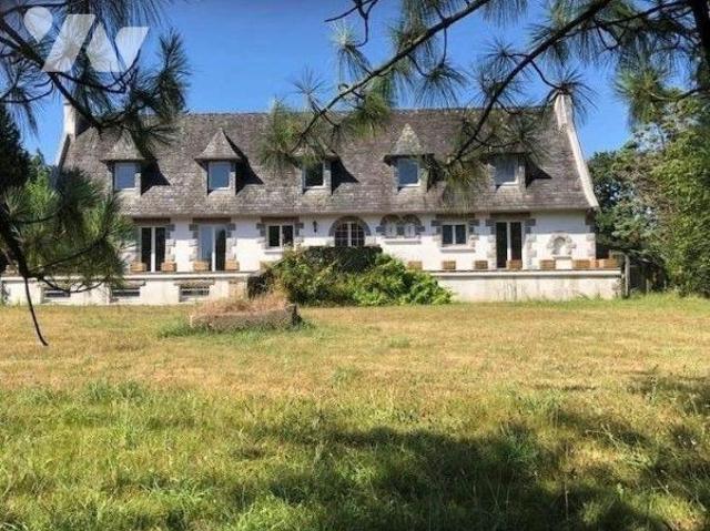 Maison en vente à Faou, Bretagne, 405480€