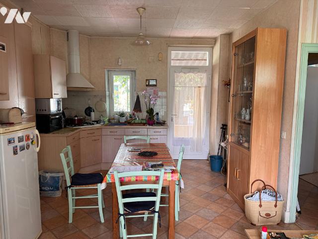 Maison en vente à Figeac, Occitanie, 111150€