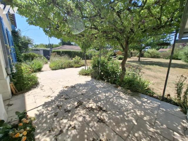 Maison en vente à Fontcouverte, Nouvelle Aquitaine, 455000€