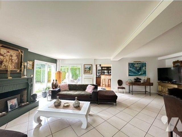 Maison en vente à Franqueville Saint Pierre, Normandie, 542000€