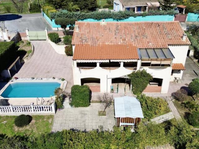 Maison en vente à Fréjus, Provence Alpes Côte d'Azur, 577500€