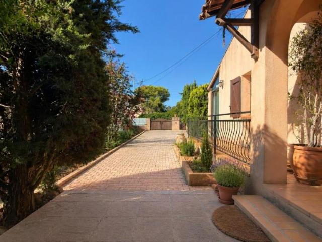 Maison en vente à Fréjus, Provence Alpes Côte d'Azur, 630000€