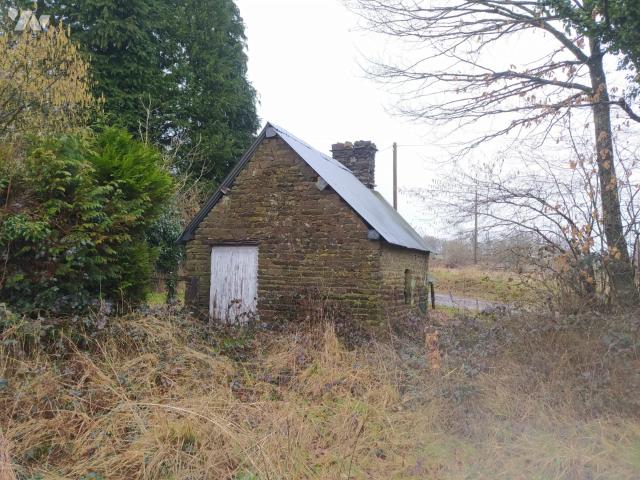 Maison en vente à Ger, Normandie, 150000€