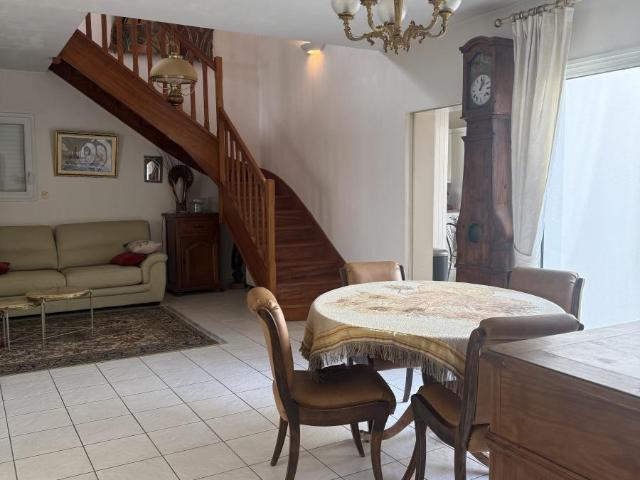 Maison en vente à Girouard, Pays de la Loire, 307500€