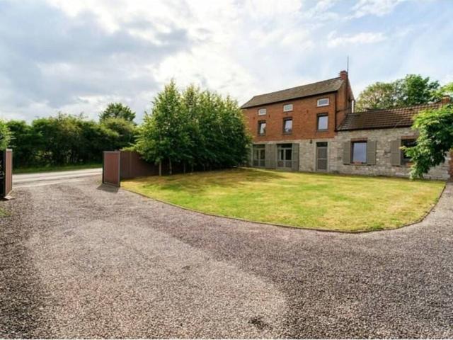 Maison en Vente à Hastiere