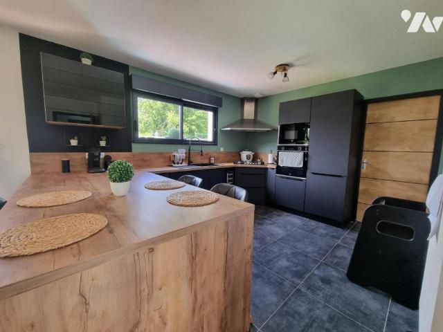 Maison en vente à Heuchin, Hauts de France, 296760€