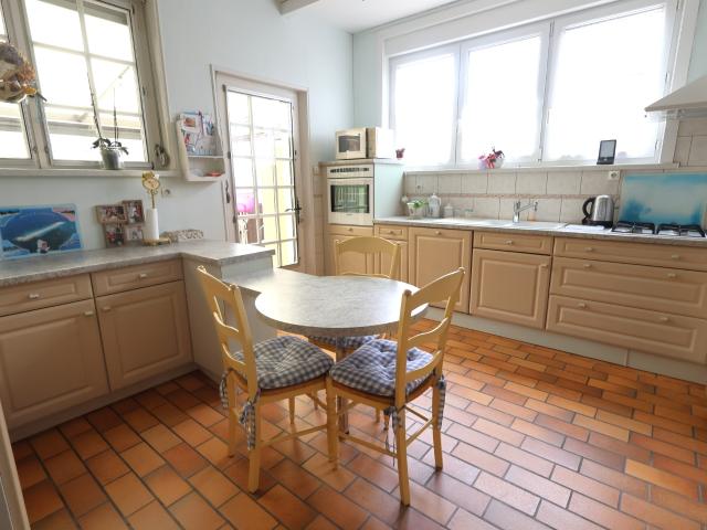 Maison en vente à Hirson, Hauts de France, 115000€