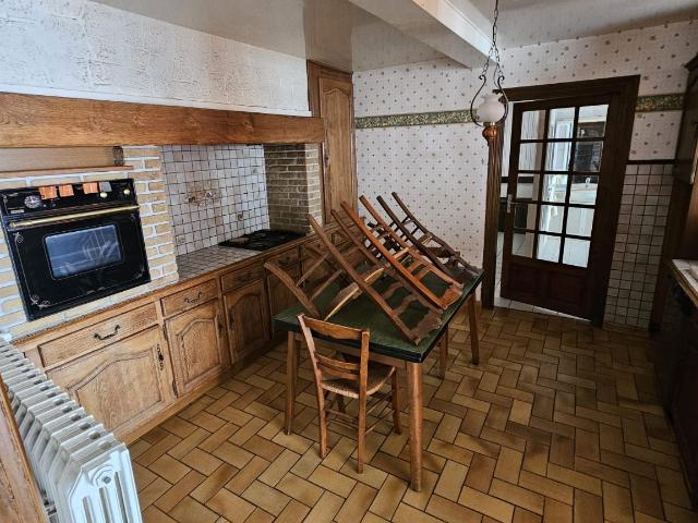 Maison en vente à Hornoy le Bourg, Hauts de France, 220000€