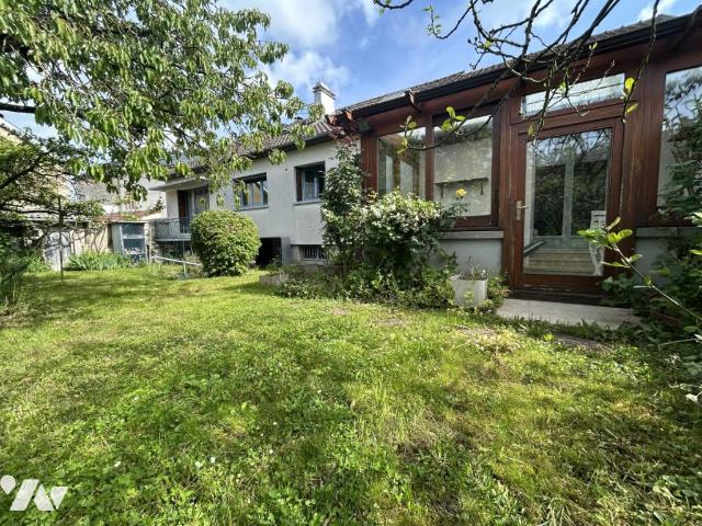 Maison en vente à Isles sur Suippe, Grand Est, 298000€