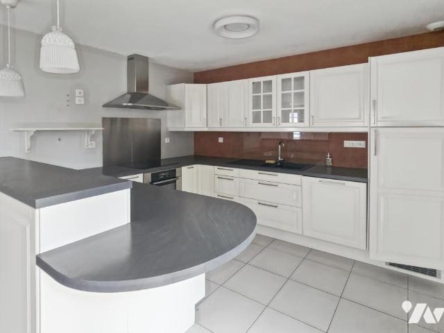 Maison en vente à Laval, Pays de la Loire, 357350€