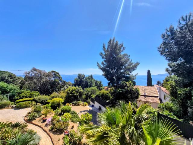 Maison en vente à Lavandou, Provence Alpes Côte d'Azur, 3000 €