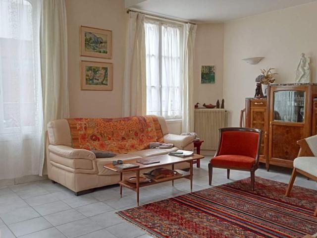 Maison en vente à Lisieux, Normandie, 360000€