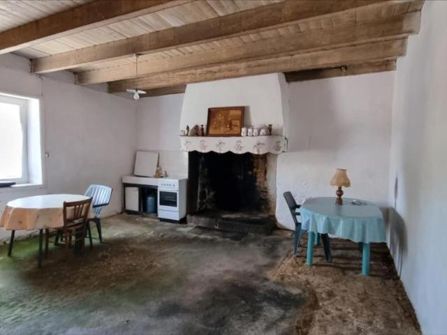 Maison en vente à Locarn, Bretagne, 215250€