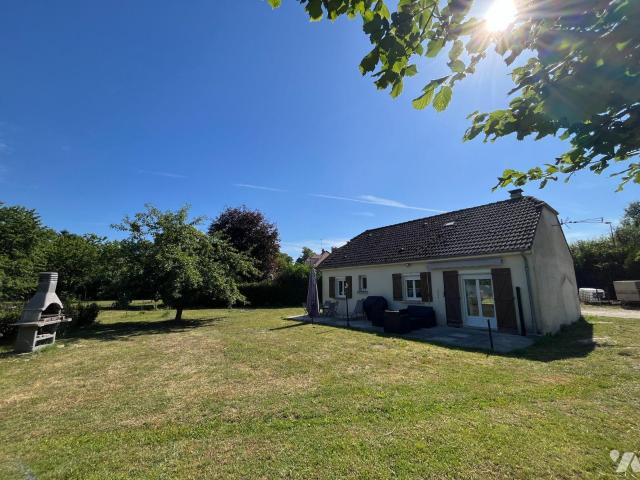 Maison en vente à Loches sur Ource, Grand Est, 105500€
