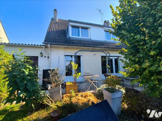 Maison en vente à Louviers, Normandie, 175000€
