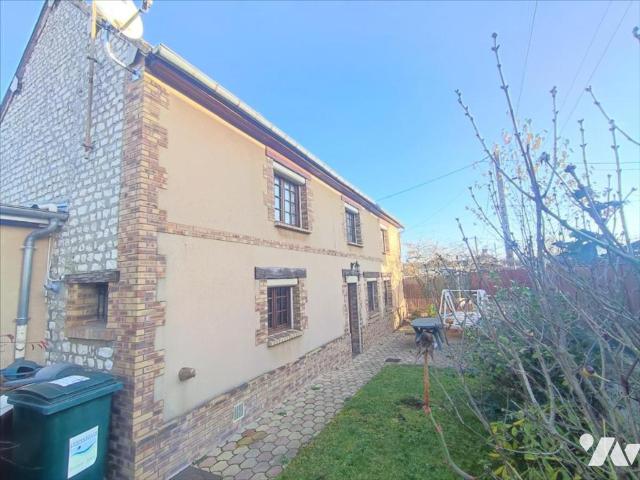Maison en vente à Louviers, Normandie, 185000€