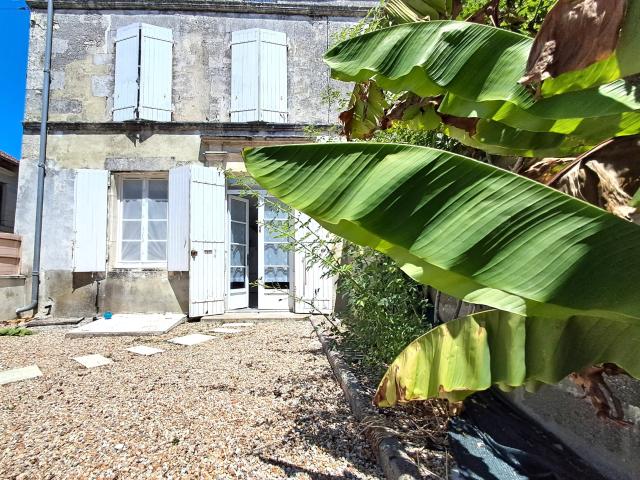 Maison en vente à Louzignac, Nouvelle Aquitaine, 86000€