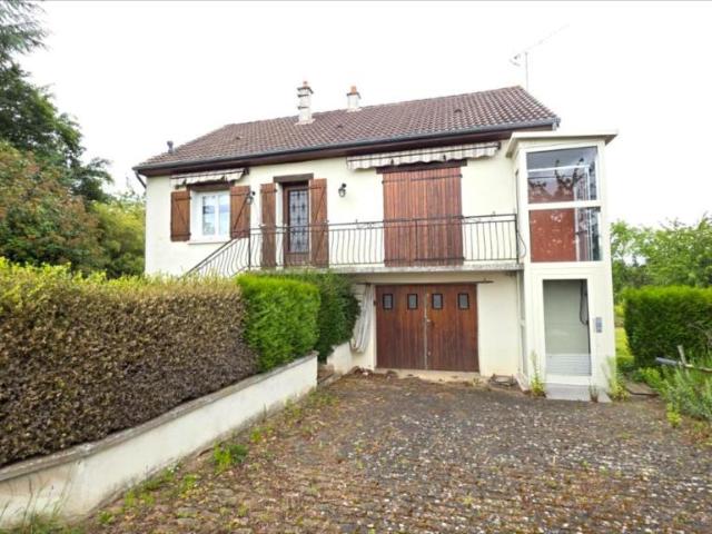Maison en vente à Luçay le Mâle, Centre Val de Loire, 80000€