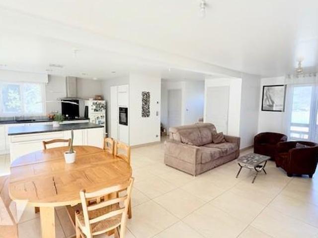 Maison en vente à Marnaz, Auvergne Rhône Alpes, 355000€