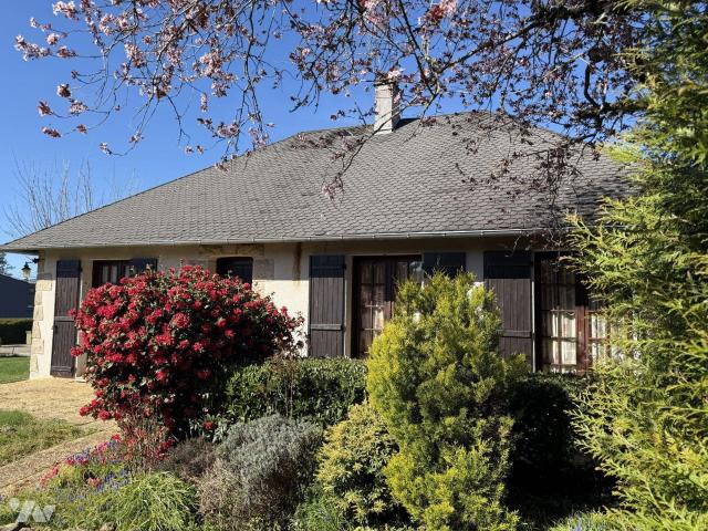 Maison en vente à Mauriac, Auvergne Rhône Alpes, 170000€