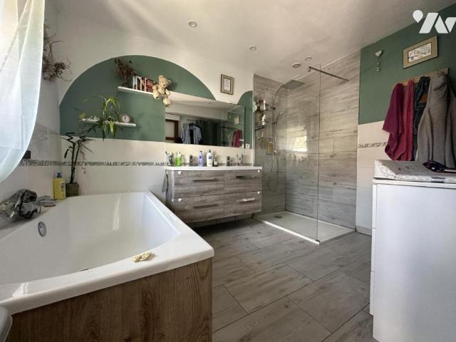 Maison en vente à Montebourg, Normandie, 229840€