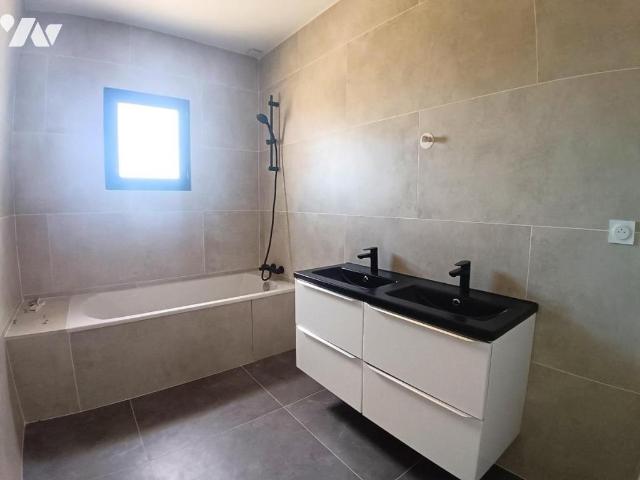 Maison en vente à Montélimar, Auvergne Rhône Alpes, 485000€