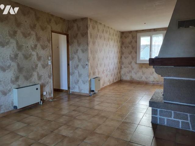 Maison en vente à Monts d'Aunay, Normandie, 140000€