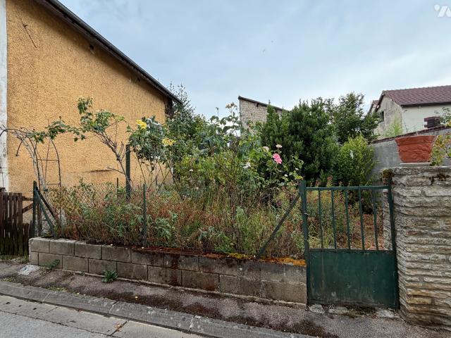 Maison en vente à Mussy sur Seine, Grand Est, 32400€