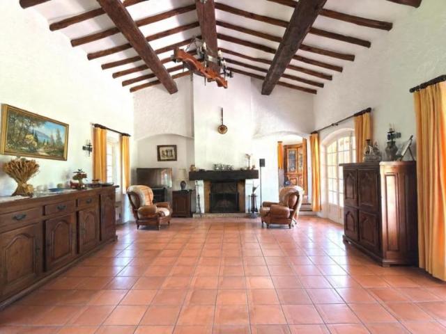Maison en vente à Muy, Provence Alpes Côte d'Azur, 892500€
