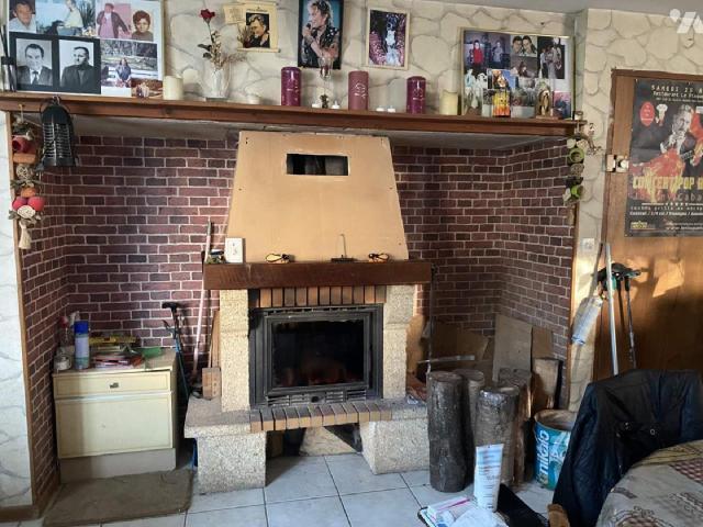 Maison en vente à Neuilly le Dien, Hauts de France, 94900€
