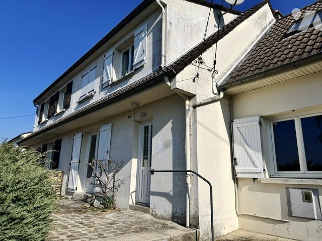 Maison en vente à Neuilly Saint Front, Hauts de France, 157500€