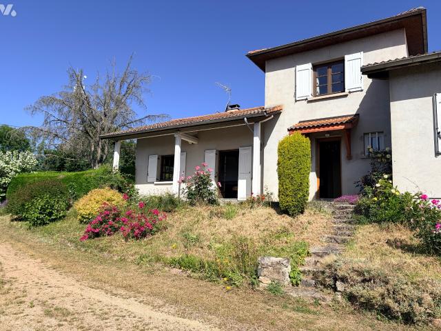 Maison en vente à Noirétable, Auvergne Rhône Alpes, 240000€