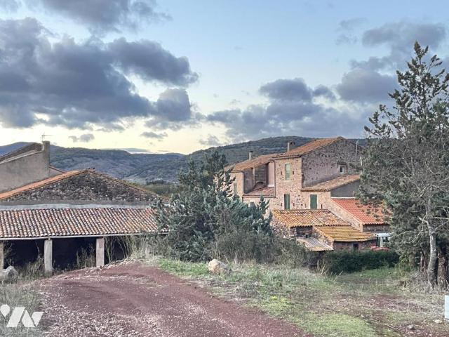 Maison en vente à Octon, Occitanie, 1500 €