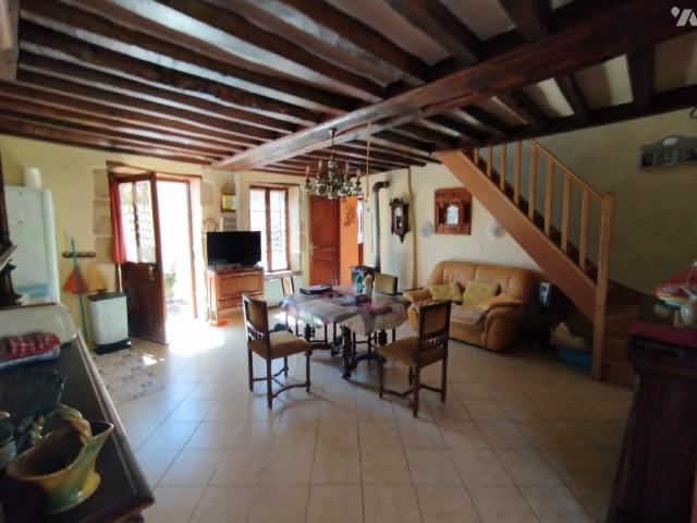 Maison en vente à Oisy, Bourgogne Franche Comté, 90000€